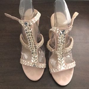 BCBGMAXAZRIA Sandals 👡